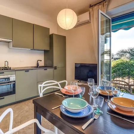 Nice In With Kitchen Apartamento Zoagli